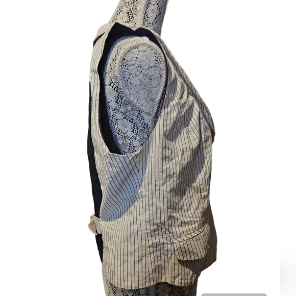 A designer Vest or Summer Top - Picture 4 of 10